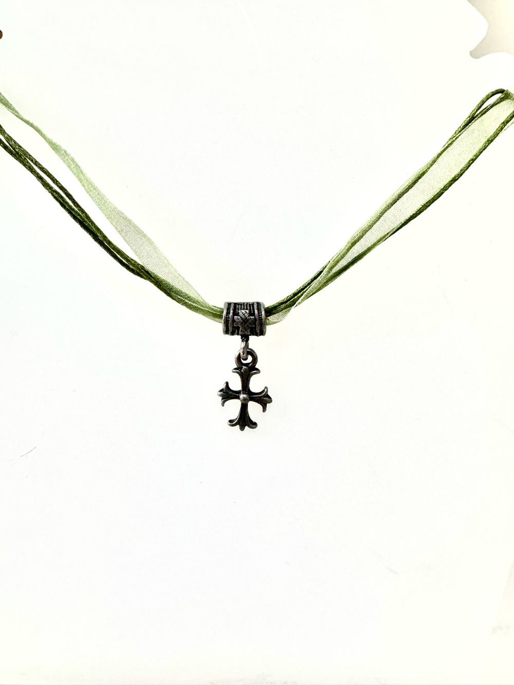 Antique Silver Toned 16”-18” Cross Necklace, Green Ribbon Cord NWOT - Picture 2 of 5